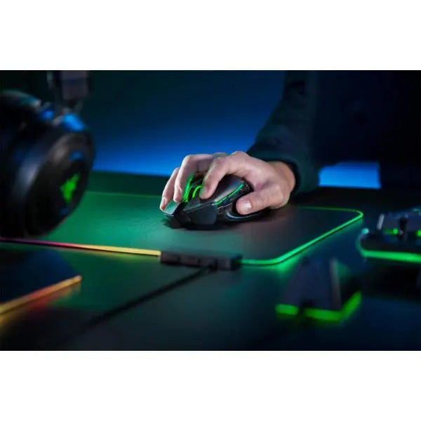 Razer Basilisk Ultimate Wireless Gaming RGB Mouse with Charging Station Razer