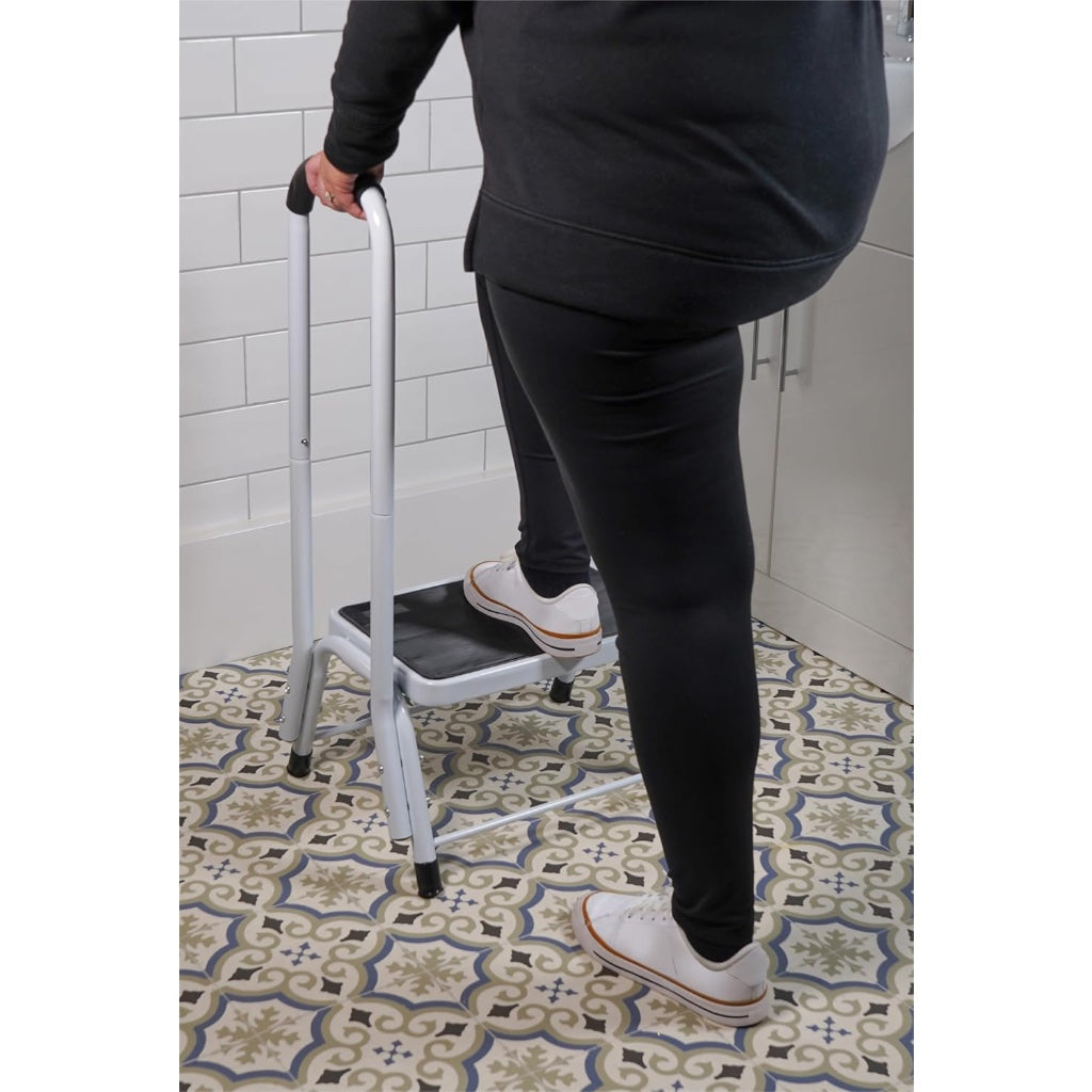 Aidapt Step Stool Platform Support with Soft Grip Handrail and Anti Slip Surface and Rubber Feet Aid - New