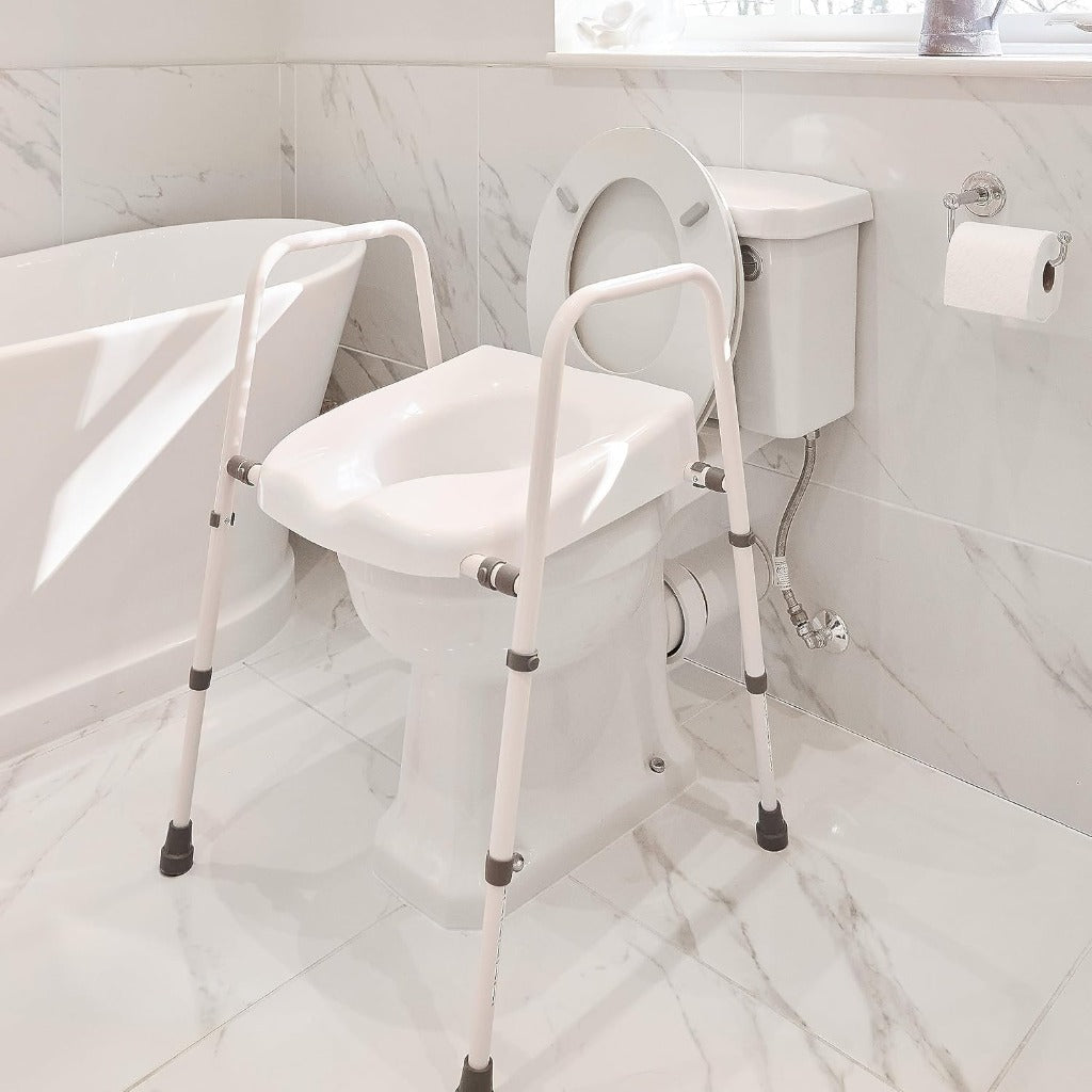 NRS Healthcare N36974 Mowbray Toilet Seat and Frame Lite - Width Adjustable - Ready Assembled - Very Good