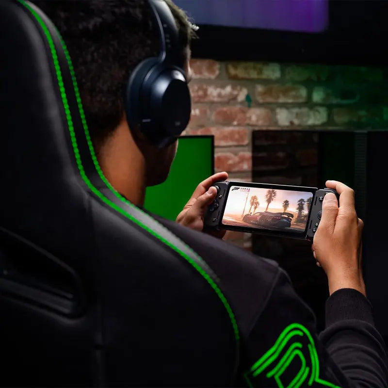 Razer Edge Plus Kishi v2 Pro Gaming Handheld Controller Compatible with Android - Like New Razer
