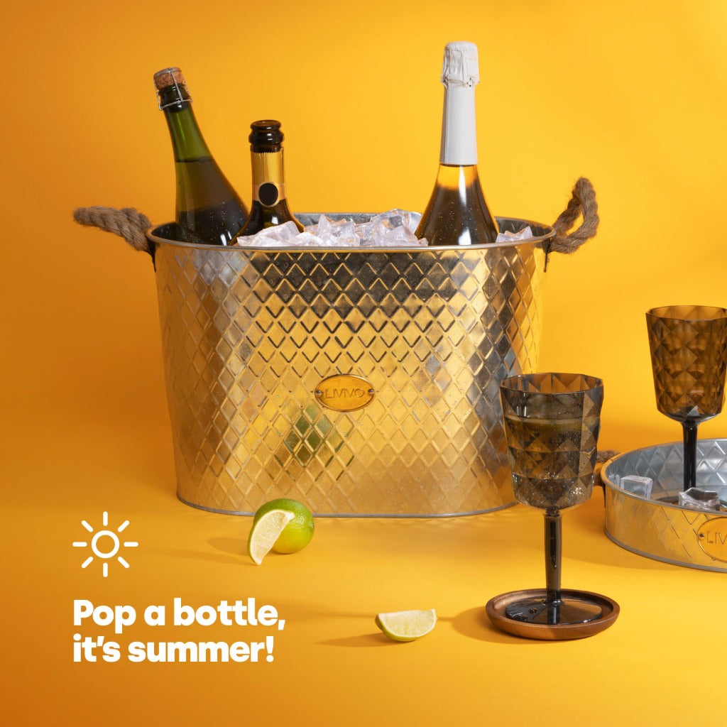 LIVIVO Galvanised Steel 24L Ice Cool Bucket Pail - Diamond Embossed, Rope Handles for Drinks, Beer, Wine, Champagne - Very Good