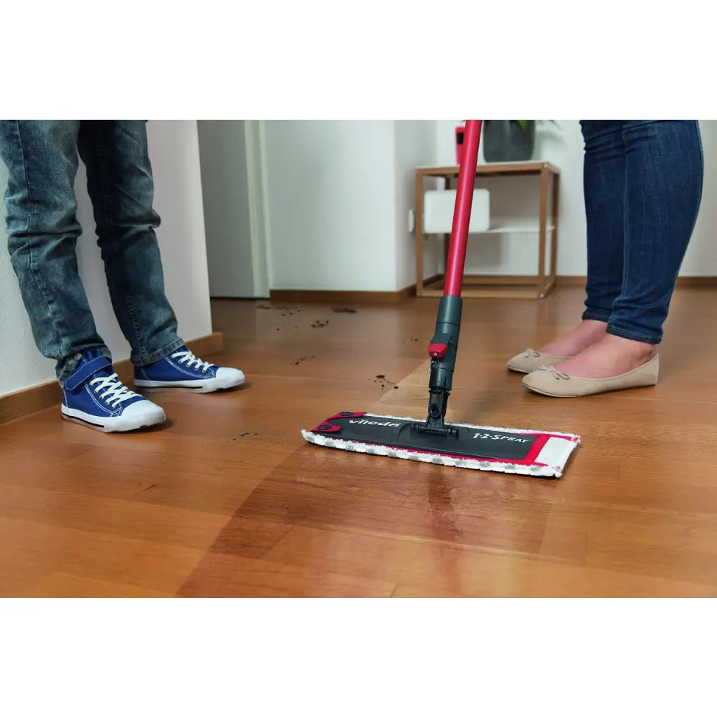 Vileda 1-2 Spray Mop - Microfibre Mop with Built-in Spray Reservoir, No Bucket Required, Suitable for All Floor Types - Good Vileda