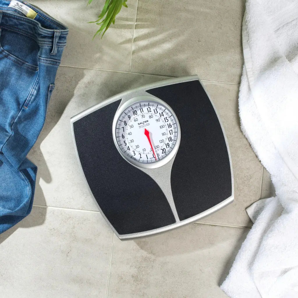 Salter 148 BKSVDR Speedo Dial Bathroom Scale - Mechanical Weighing Scales For Body Weight, Easy Read Dial & Rotating Pointer, Instant Readings, Large Foot Platform, Weighs Up To 136 kg/ 21 st - Very Good Salter