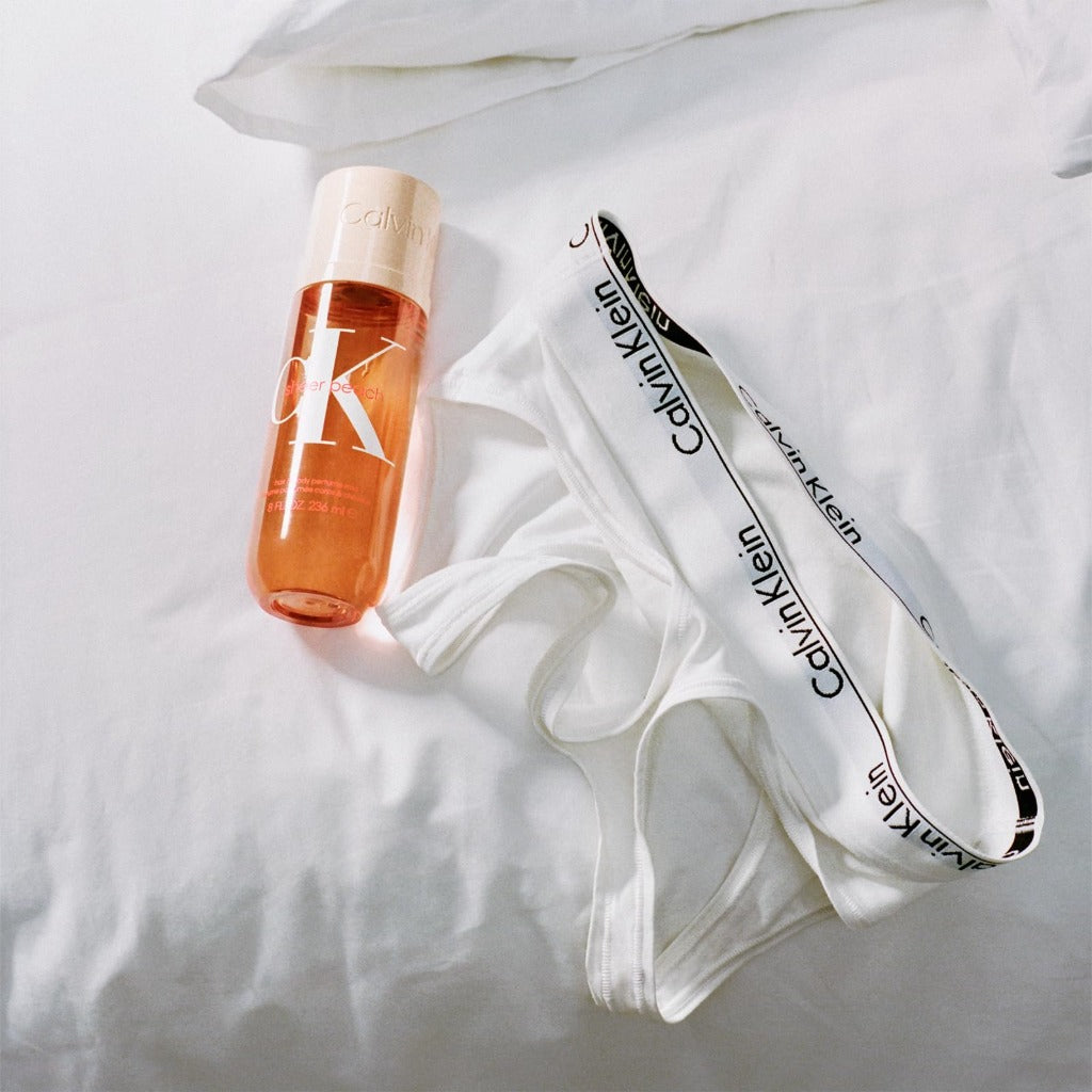 Calvin Klein Sheer Peach Hair and Body Perfume Mist 236ml Fragrance Spray for Women with Juicy Peach Freesia and Waterlily Notes