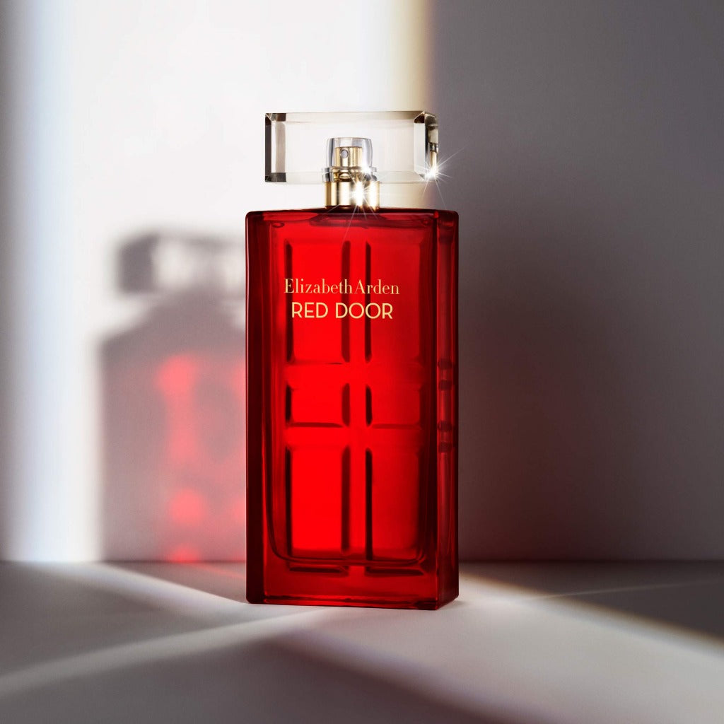 Elizabeth Arden Red Door Eau de Toilette Spray, 30ml, floral woody perfume, luxury fragrance for women - Damaged Box