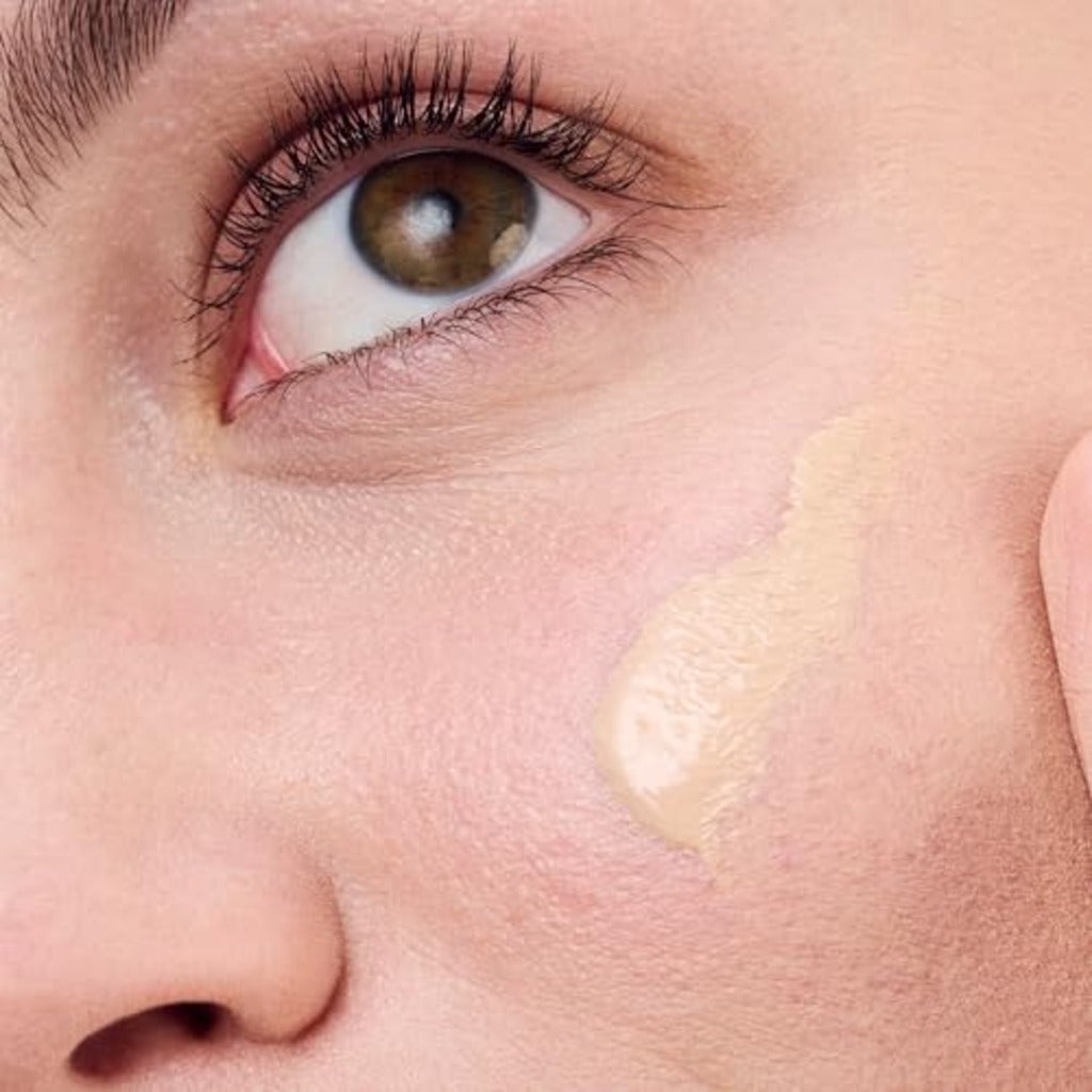 Clinique Redness Solutions Liquid Foundation Face Makeup Broad Spectrum SPF 15 With Probiotic Technology | Appropriate For Skin With Redness - Damaged Box