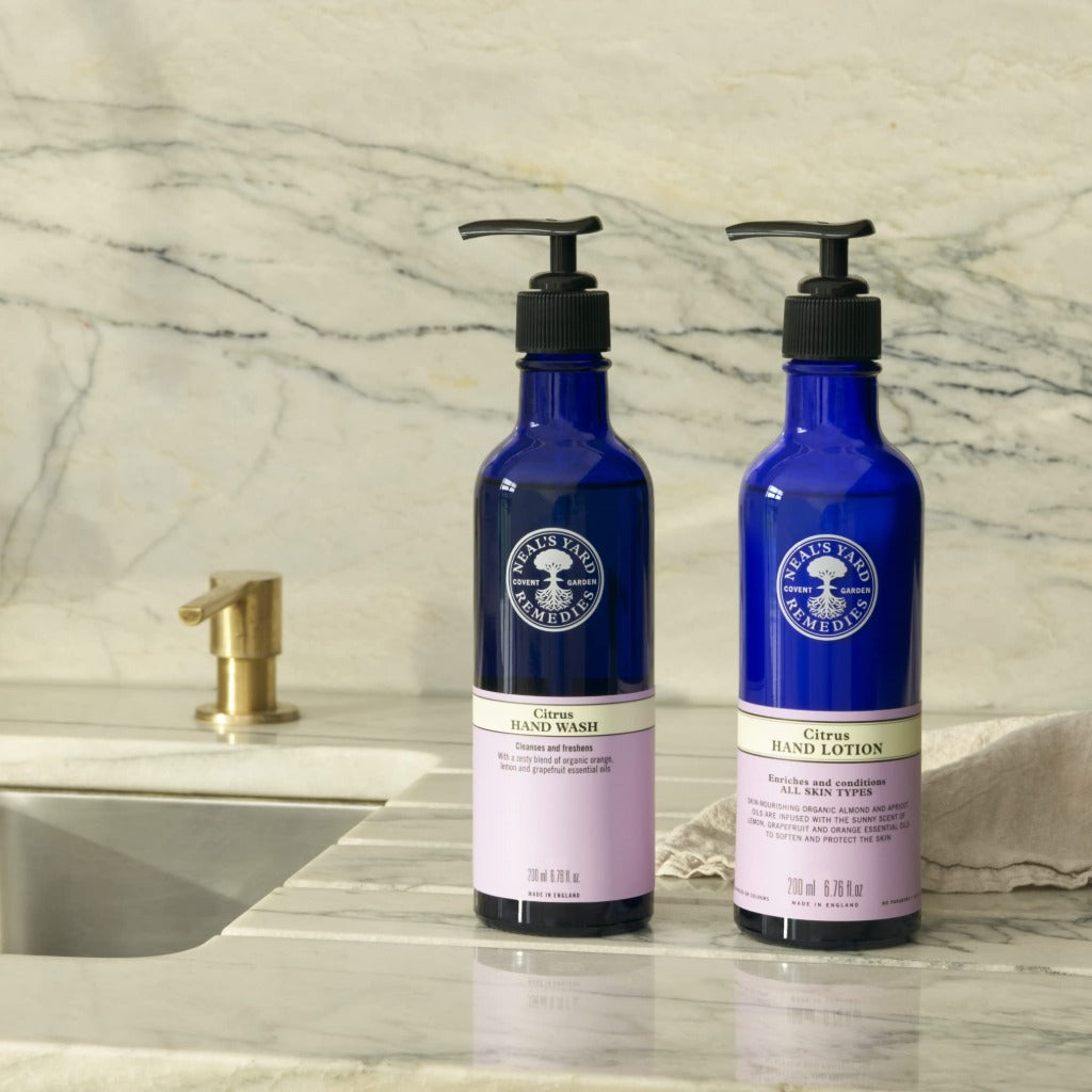 Neal's Yard Remedies Citrus Hand Wash, Hand Soap with Orange, Lemon and Grapefruit Essential Oils, Vegan & Cruelty-Free, 200ml - Very Good - BBE 07/2028