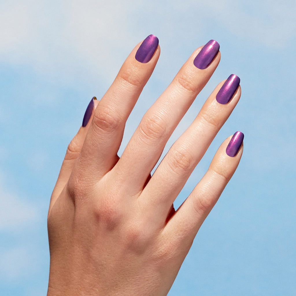 OPI Nature Strong Nail Polish Quick Dry Vegan Nail Varnish with Long-Lasting Results, Made with Natural Ingredients, Achieve Grapeness 15ml - Damaged Box