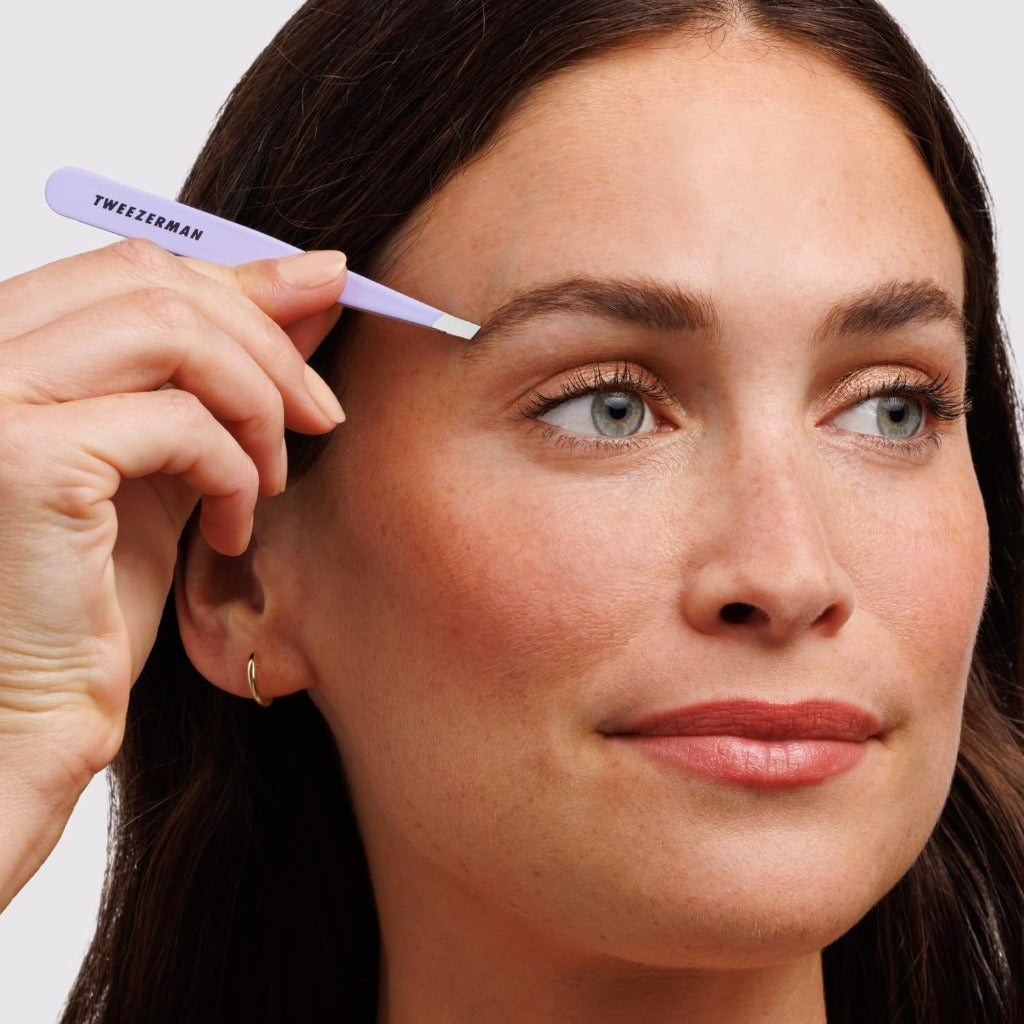 Tweezerman Lavender Slant Tweezer, Professional Stainless Steel Precision Tweezers for Facial Hair and Eyebrows, Amazon Exclusive (Pack of 1) - Very Good