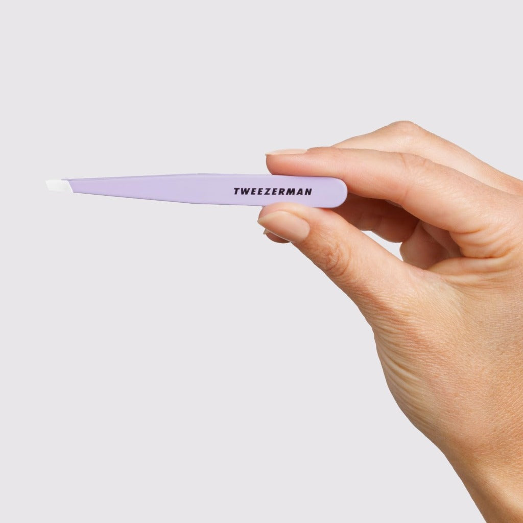 Tweezerman Lavender Slant Tweezer, Professional Stainless Steel Precision Tweezers for Facial Hair and Eyebrows, Amazon Exclusive (Pack of 1) - Very Good