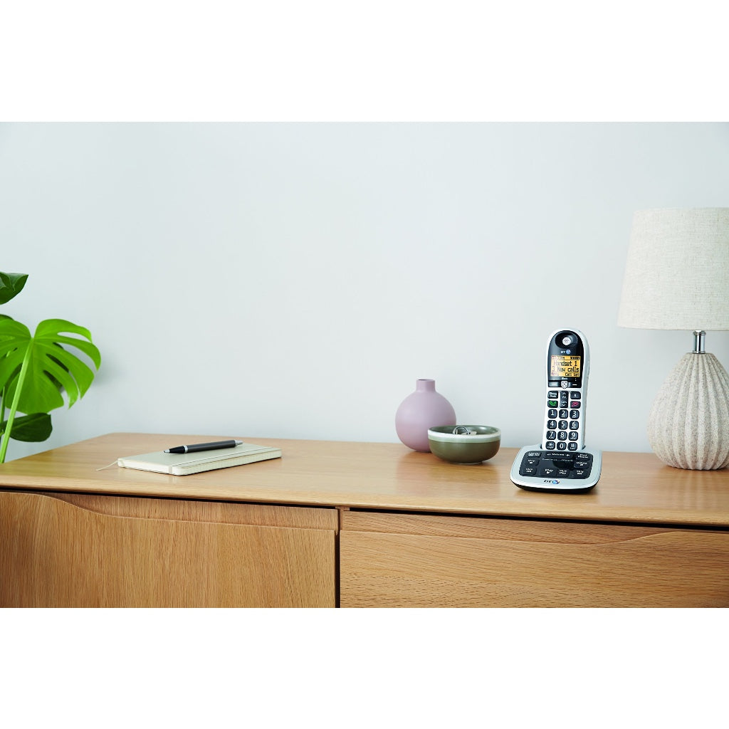 BT 4600 Advanced Nuisance Call Blocker Cordless Home Phone Single Handset Digital Cordless Telephone with Answering Machine and Large Screen - Like New