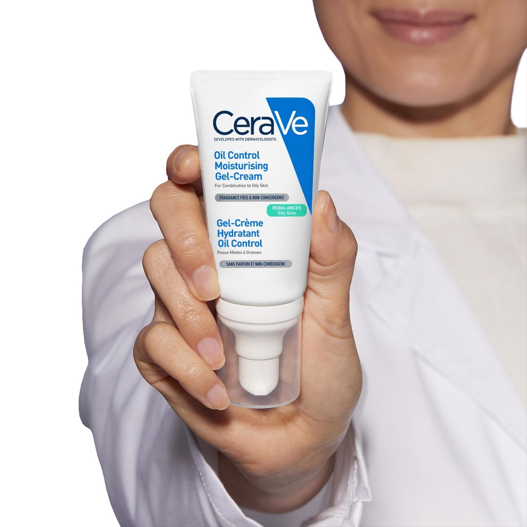 CeraVe Oil Control Moisturising Gel Cream 52ml - Oil Absorbing Face Moisturiser for Oily and Combination Skin with Ceramides and Hyaluronic