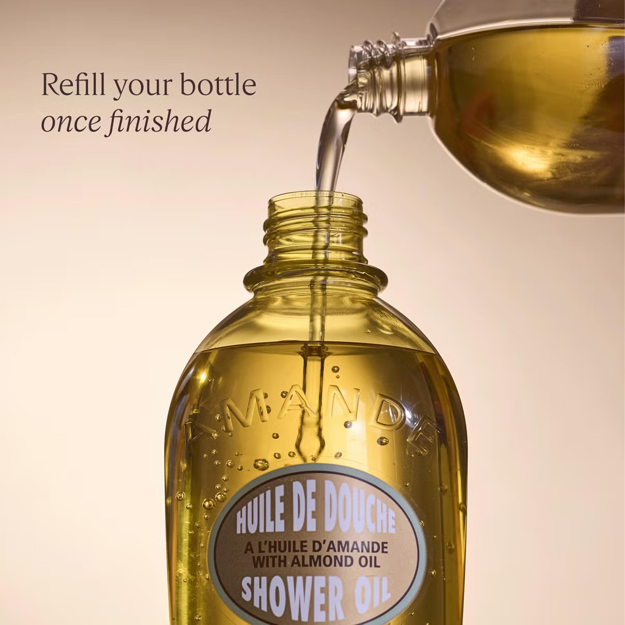 L'OCCITANE Almond Shower Oil 500ml, Hydrating & Nourishing Body Wash, Vegan & 99% Biodegradable, Luxurious Moisturising Cleanser for Soft, Smooth Skin, For Dry & Sensitive Skin