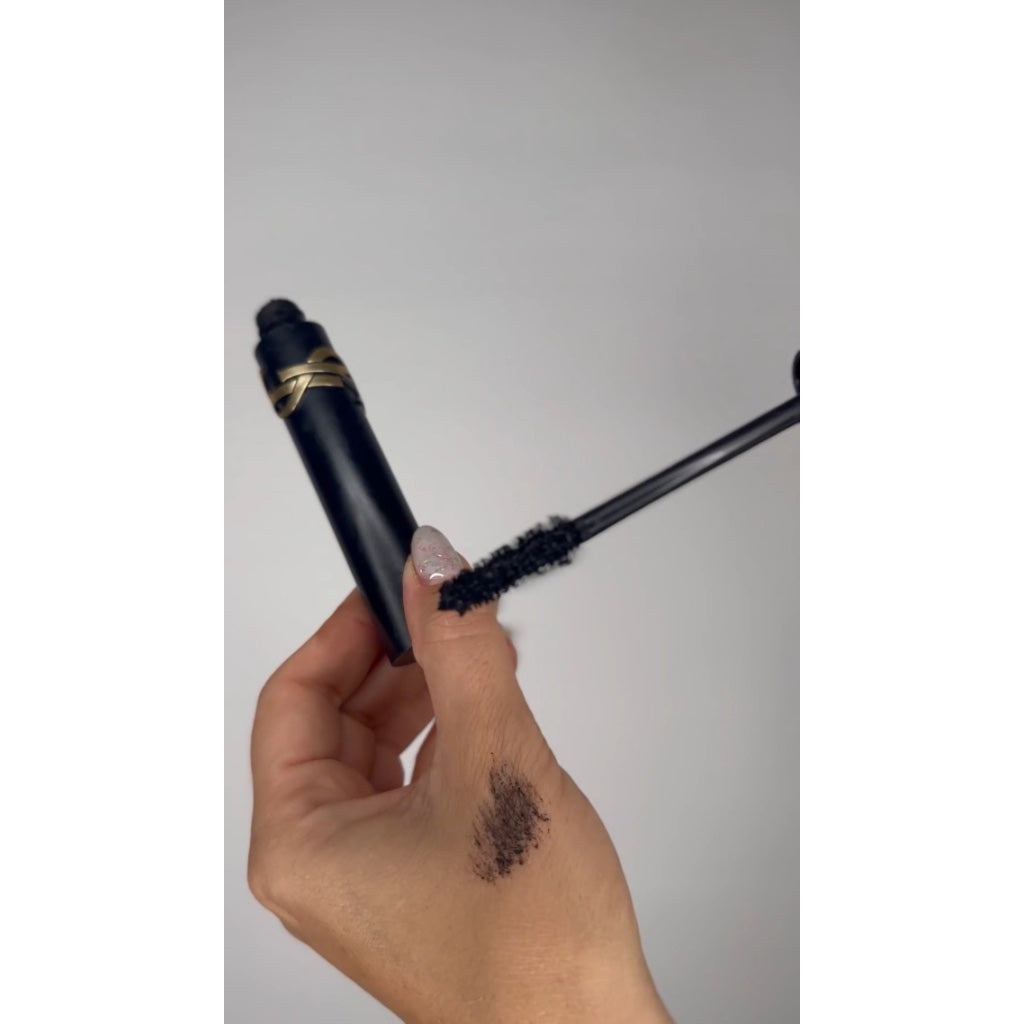 Lash Clash Extreme Volume Mascara 02-Brown 8 Ml - Damaged Box