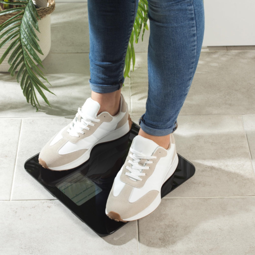 Salter 9049 BK3R Max Digital Bathroom Scales High Capacity 250kg Body Weight Scale with Supersize LCD Display Carpet Feet and Battery Black - Damaged Box