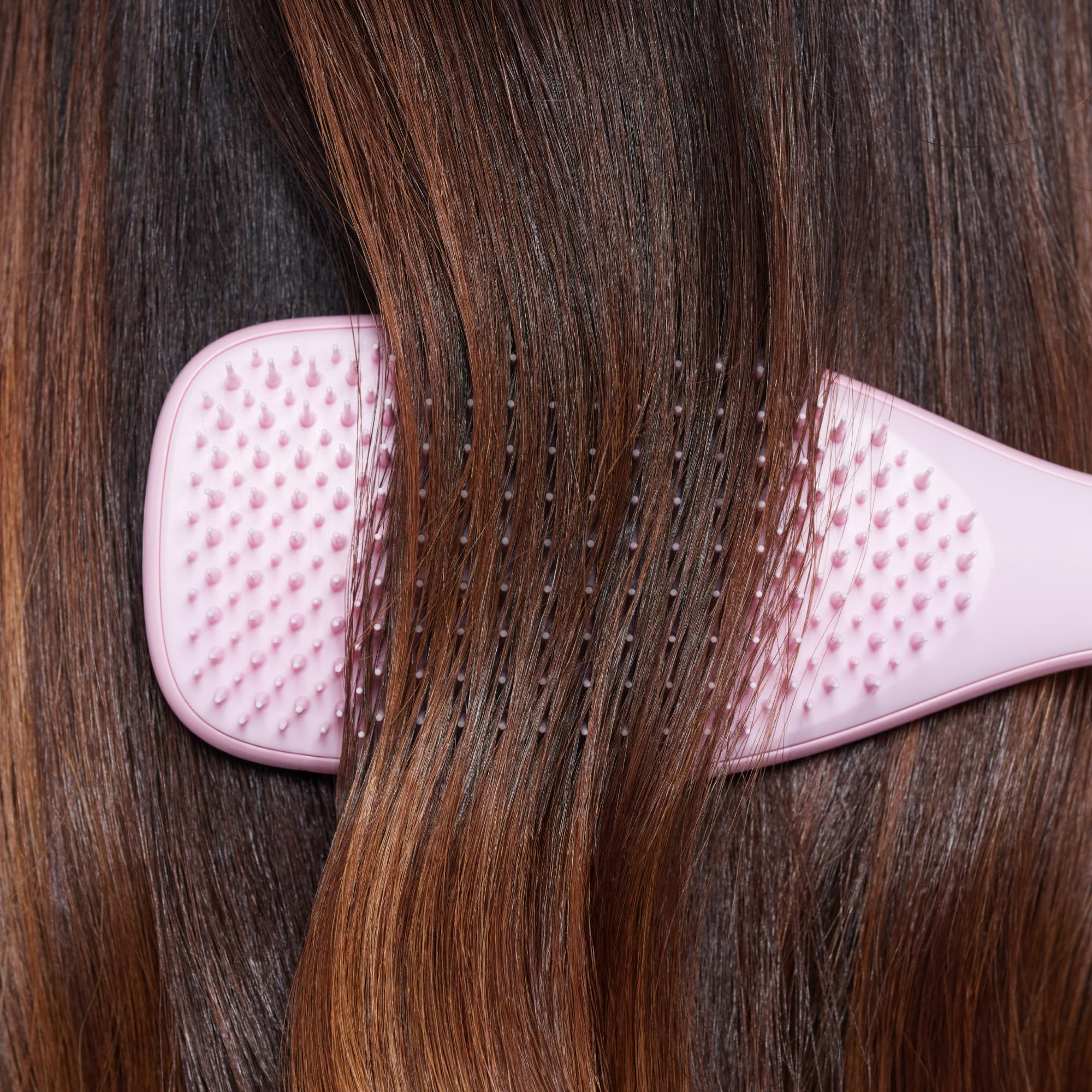 Tangle Teezer Ultimate Detangler Hairbrush - For Wet & Dry Hair - Detangling Brush for All Hair Types - Two-Tiered Teeth Reduce Breakage & Eliminate Knots - Millennial Pink - Damaged Box