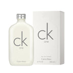 CALVIN KLEIN CK One - Unisex Eau de Toilette for All - Citrus & Aromatic Fragrance with Notes of Green Tea, Nutmeg and Musk - Medium Longevity - 200ml