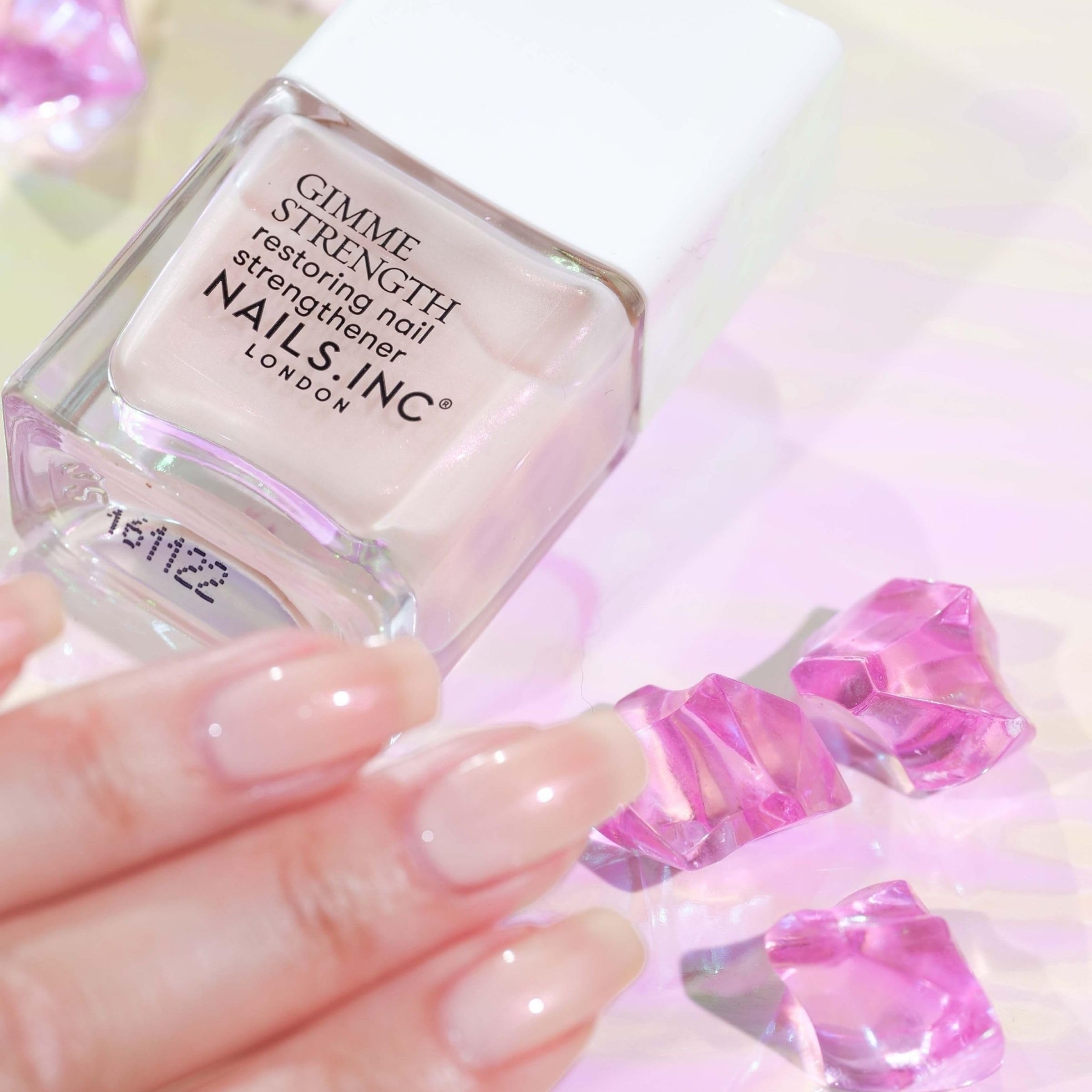 Nails Inc Gimme Strength Nail Treatment - Restoring Strengthener - Vegan Collagen - Shimmering Nail Highlighter - 14ml - Damaged Box