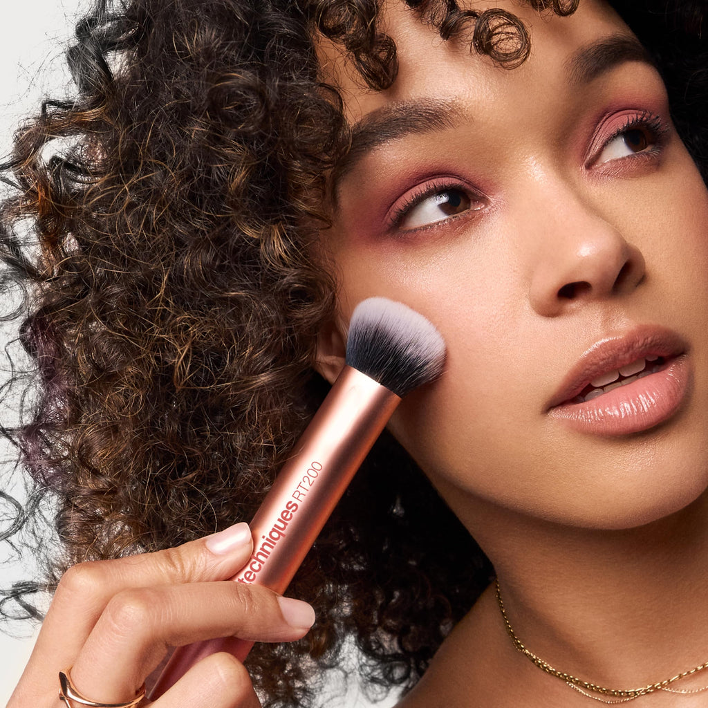 Real Techniques Everyday Essentials + Makeup Sponge Kit for foundation, blush, bronzer, eyeshadow, powder, synthetic, cruelty-free tools and blender for flawless looks, 5 Piece Set
