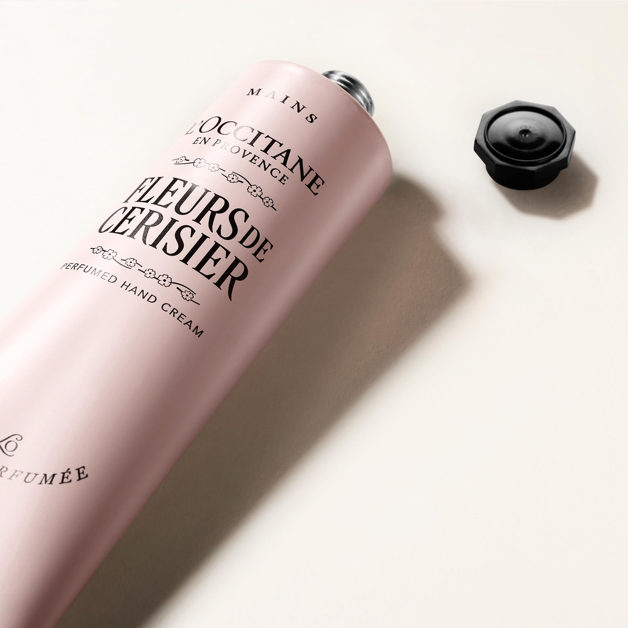 L'OCCITANE - Fleurs de Cerisier (Cherry Blossom) Hand Cream - 75 ml - Light texture and delicate fragrance - Made in France - Damaged Box