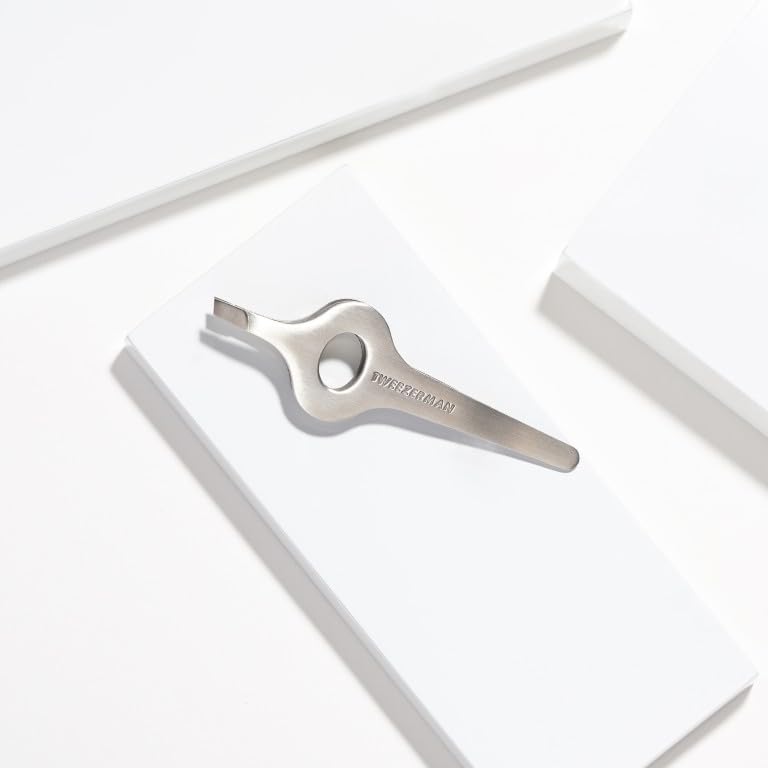 Tweezerman Wide Grip Tweezer, Extra Large Tweezers, Professional Stainless Steel Precision Tweezers for Facial Hair and Eyebrows, (Pack of 1) - Damaged Box