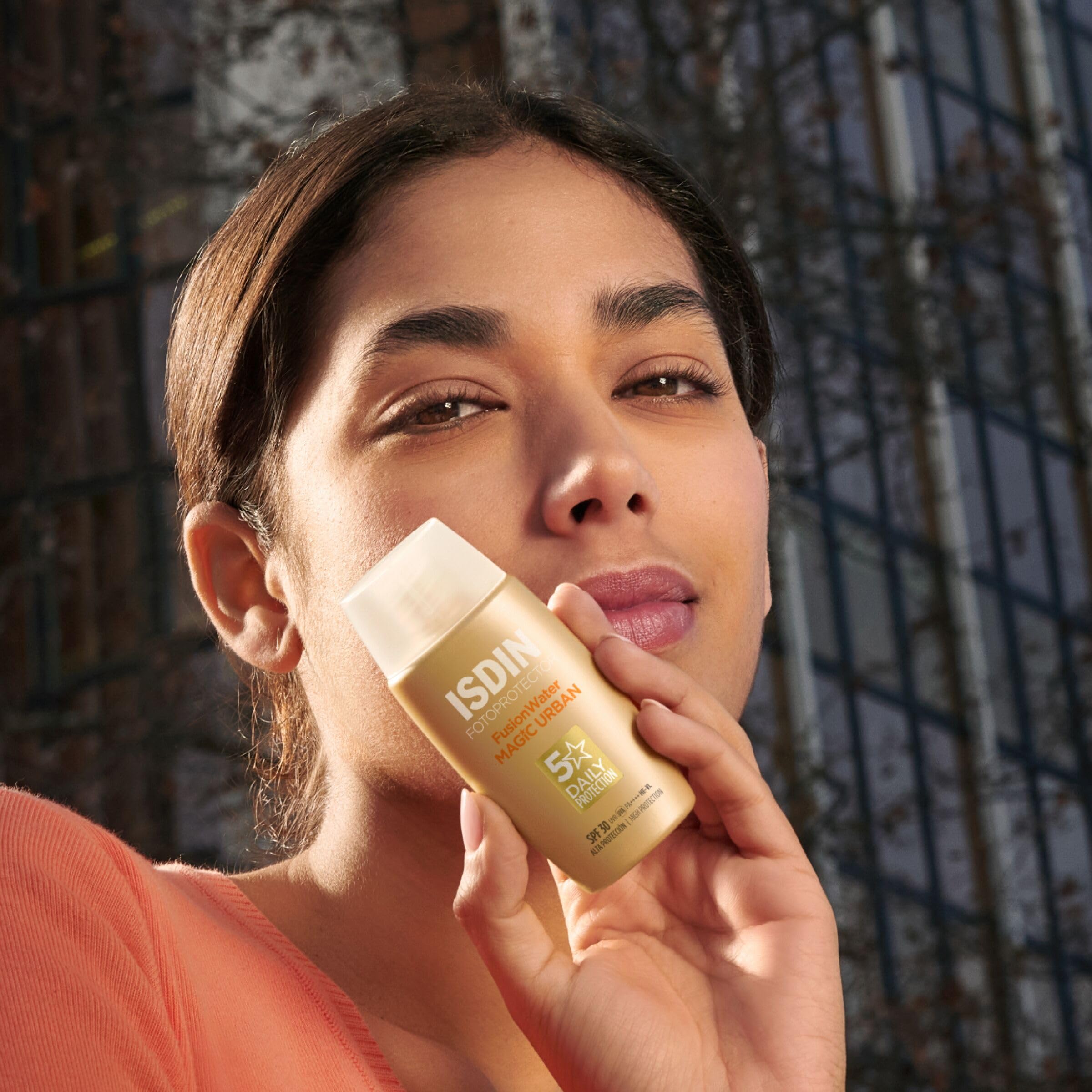 ISDIN Fotoprotector Fusion Water Urban SPF 30 (50ml) | Urban protection | Anti-pollution | protection against UV, UVA and blue light - Damaged Box