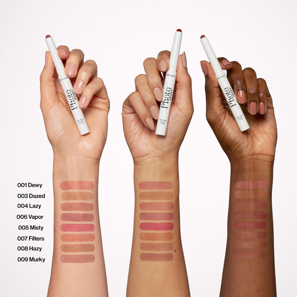 Revlon PhotoReady Instant Blur Liner, Blurring Lip Liner for Fuller, Smoother Lips with Soft-Focus Matte Finish, Dewy