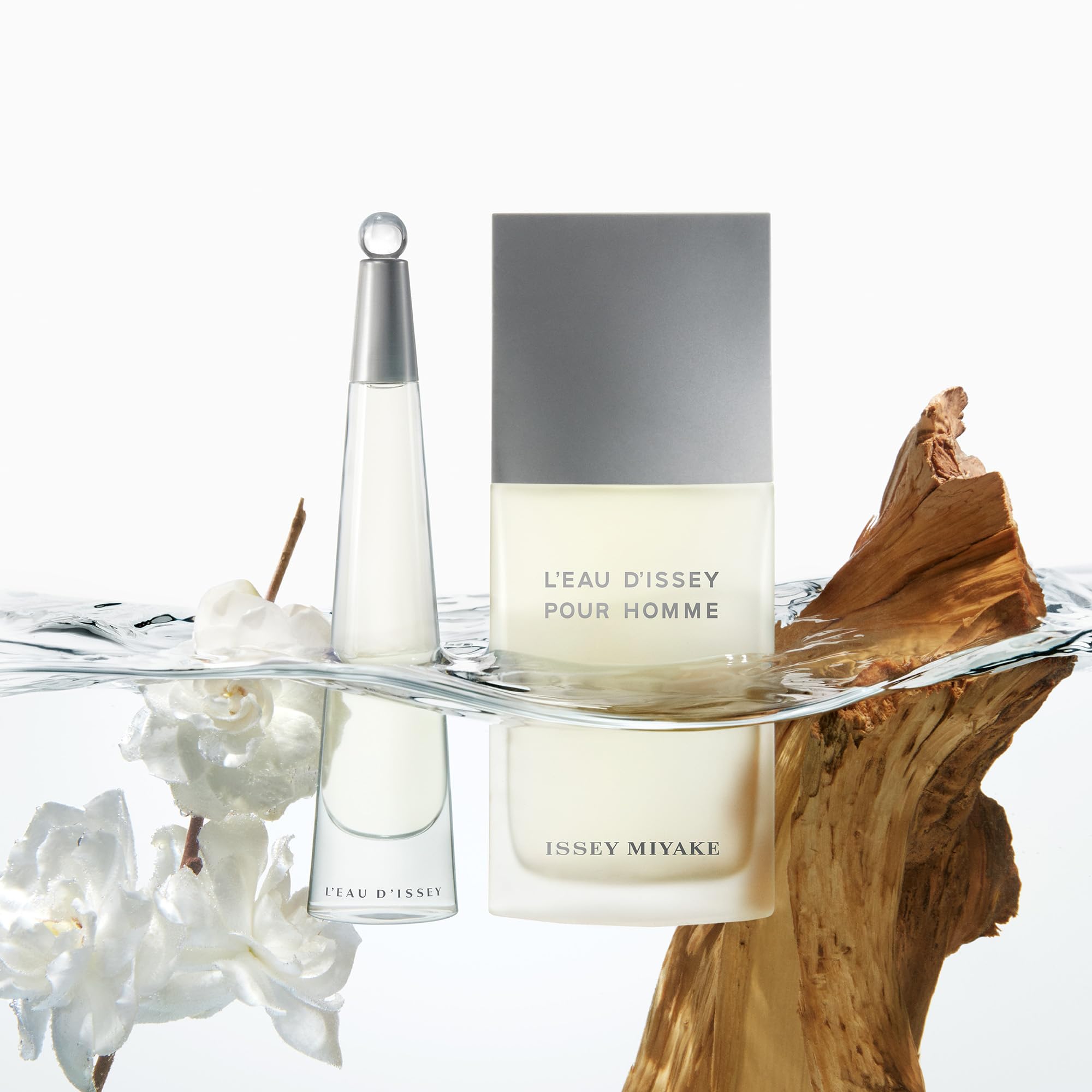 Issey Miyake L'Eau d'Issey Eau de Toilette 25ml Spray for Women - Floral Aquatic Perfume with White Flowers, Rose, Lotus