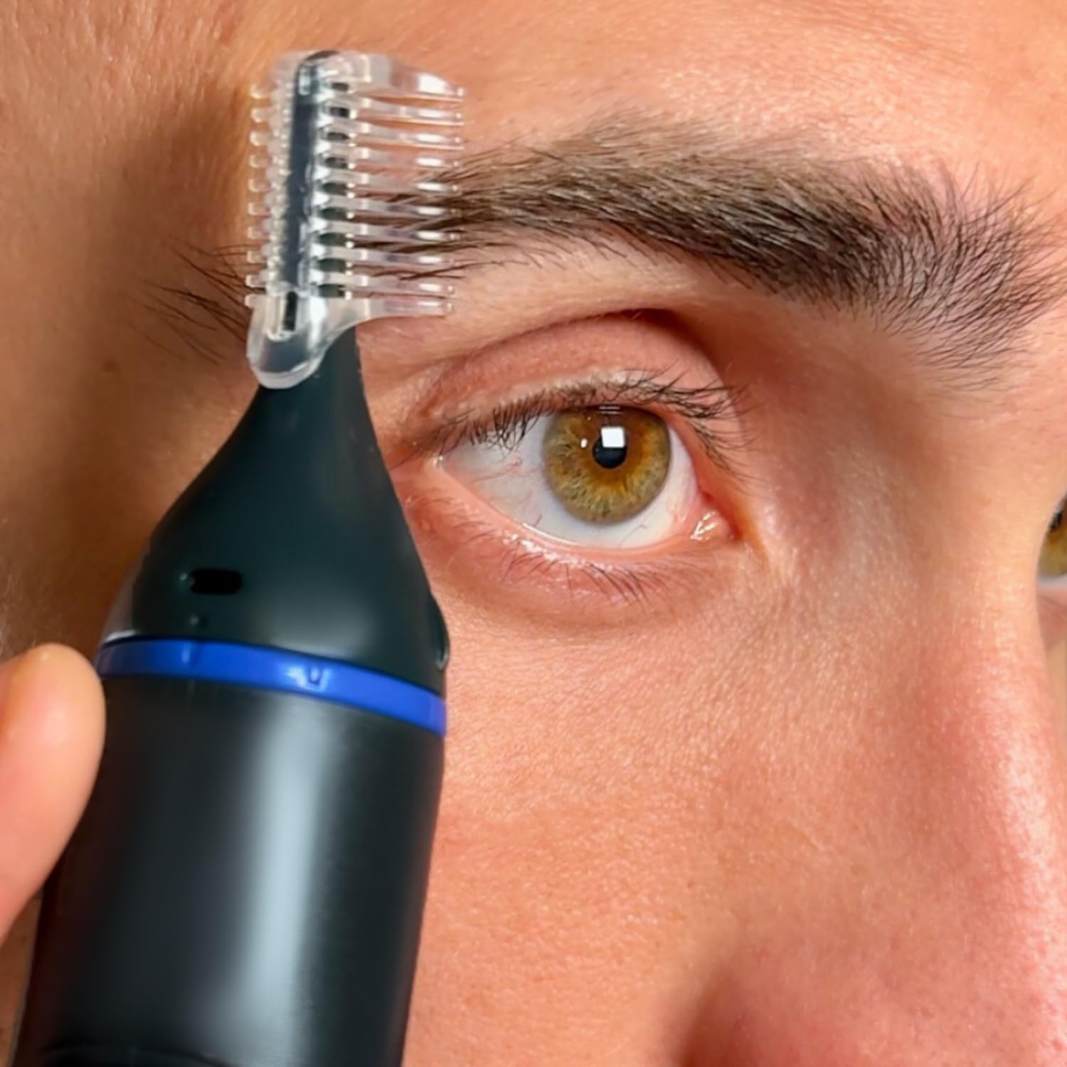 Remington NE3850 Nose Ear Eyebrow Hair Trimmer Clipper - Waterproof Cordless Battery Operated - Like New