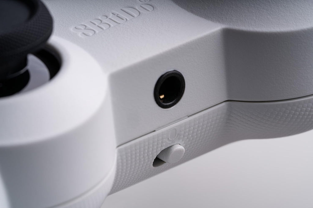 8Bitdo Pro 2 Wired Controller for Xbox, Hall Effect Joystick Update, 3.5mm Audio Jack, Compatible with Xbox Series X|S, Xbox One, Windows 10/11 - Officially Licensed (White) - Like New