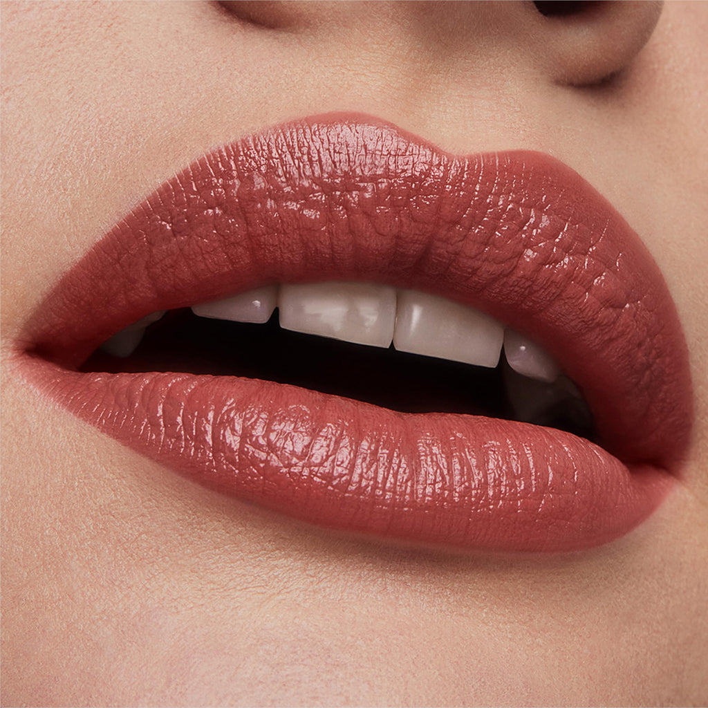 Est'ee Lauder Pure Color Long-Lasting Cream Lipstick with Cream Finish | Plumping & Nourishing - New