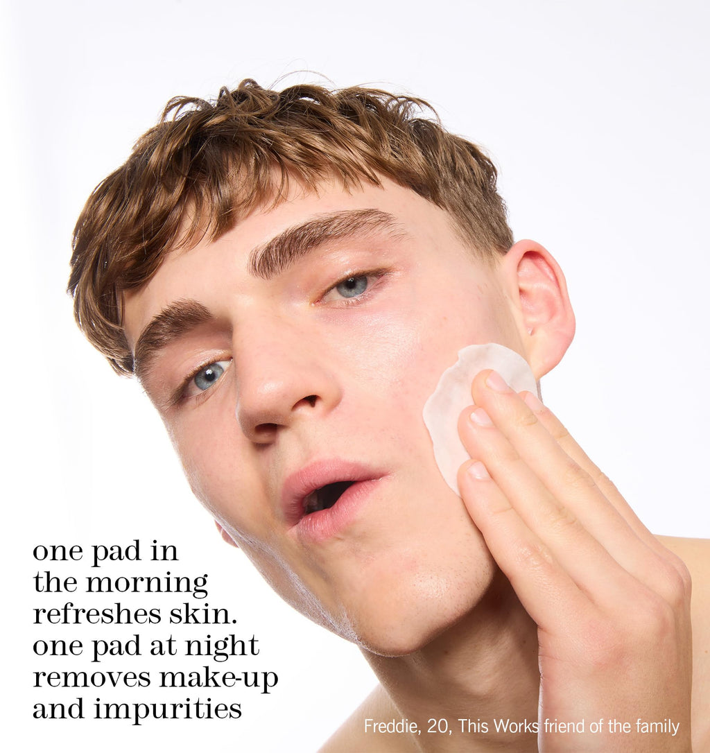 This Works - In Transit No Traces Cleansing Pads, Rosewater & Mint Infused Facial Wipes, Gentle Make-Up Remover (80 pads) - Damaged Box