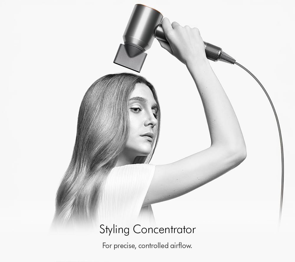 Dyson SupersonicTM Hair Dryer Straight+Wavy - Fast Drying Without Extreme Heat - Intelligent Temperature Control - Includes 3 attachments - Very Good