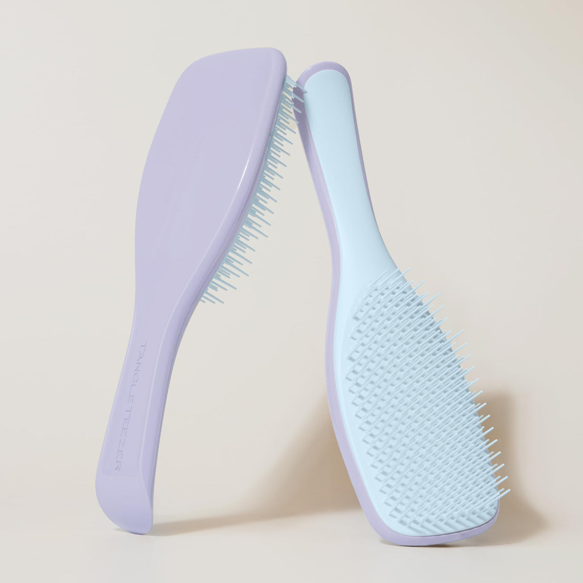 Tangle Teezer Ultimate Detangler Hairbrush - For Wet & Dry Hair - Detangling Brush for All Hair Types - Two-Tiered Teeth Reduce Breakage & Eliminate Knots - Lilac Cloud Blue - Damaged Box