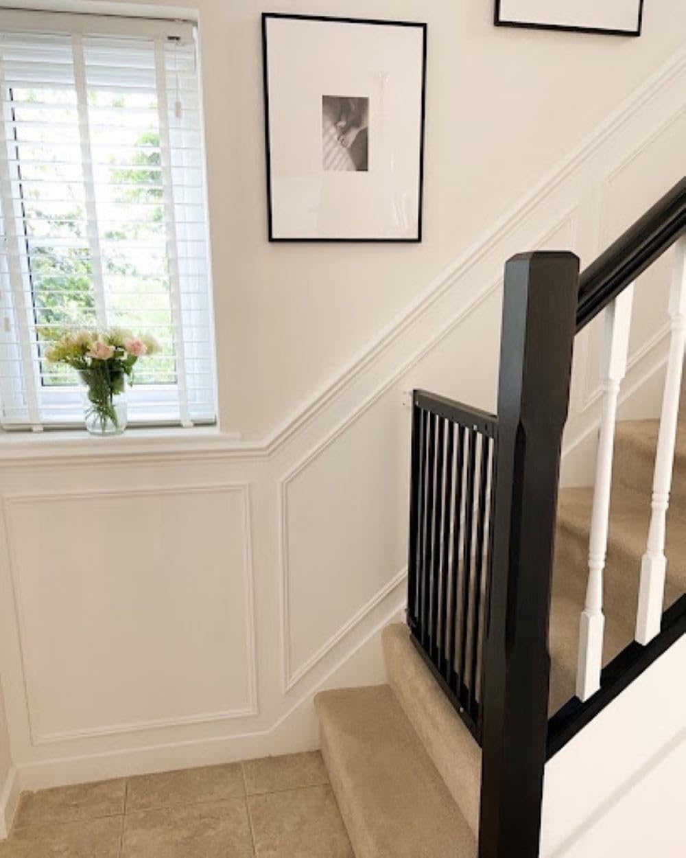Safetots Top of Stairs Screw Fitted Baby Gate - Black Wooden Safety Barrier - 63.5-105.5cm Wood Stair Gate - New