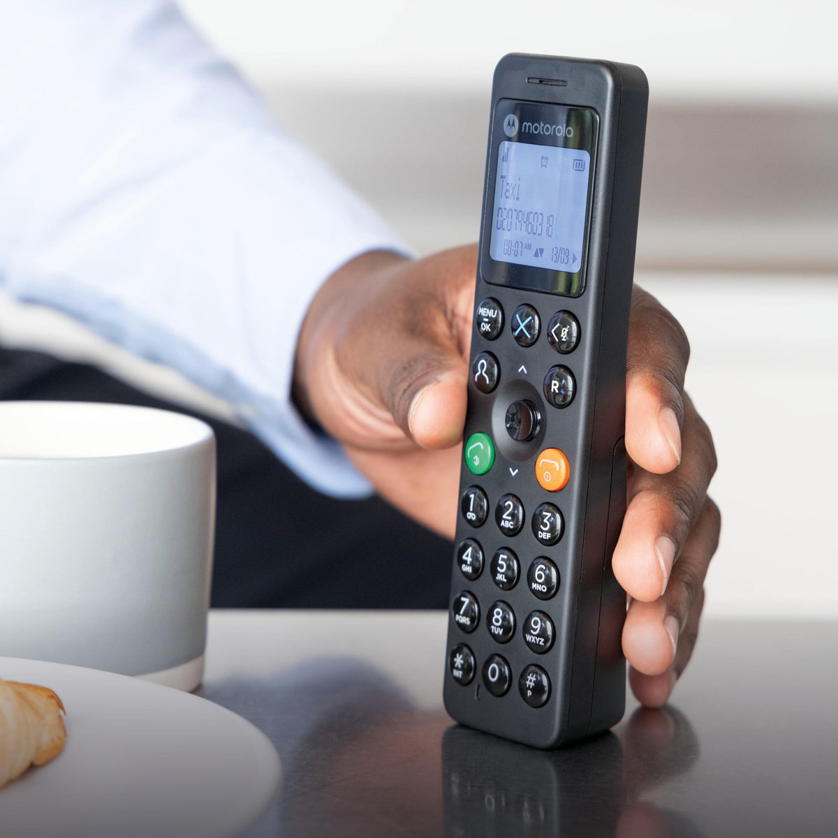 Motorola DOT211 Single Cordless DECT Phone - Home Office Landline Handset - Like New