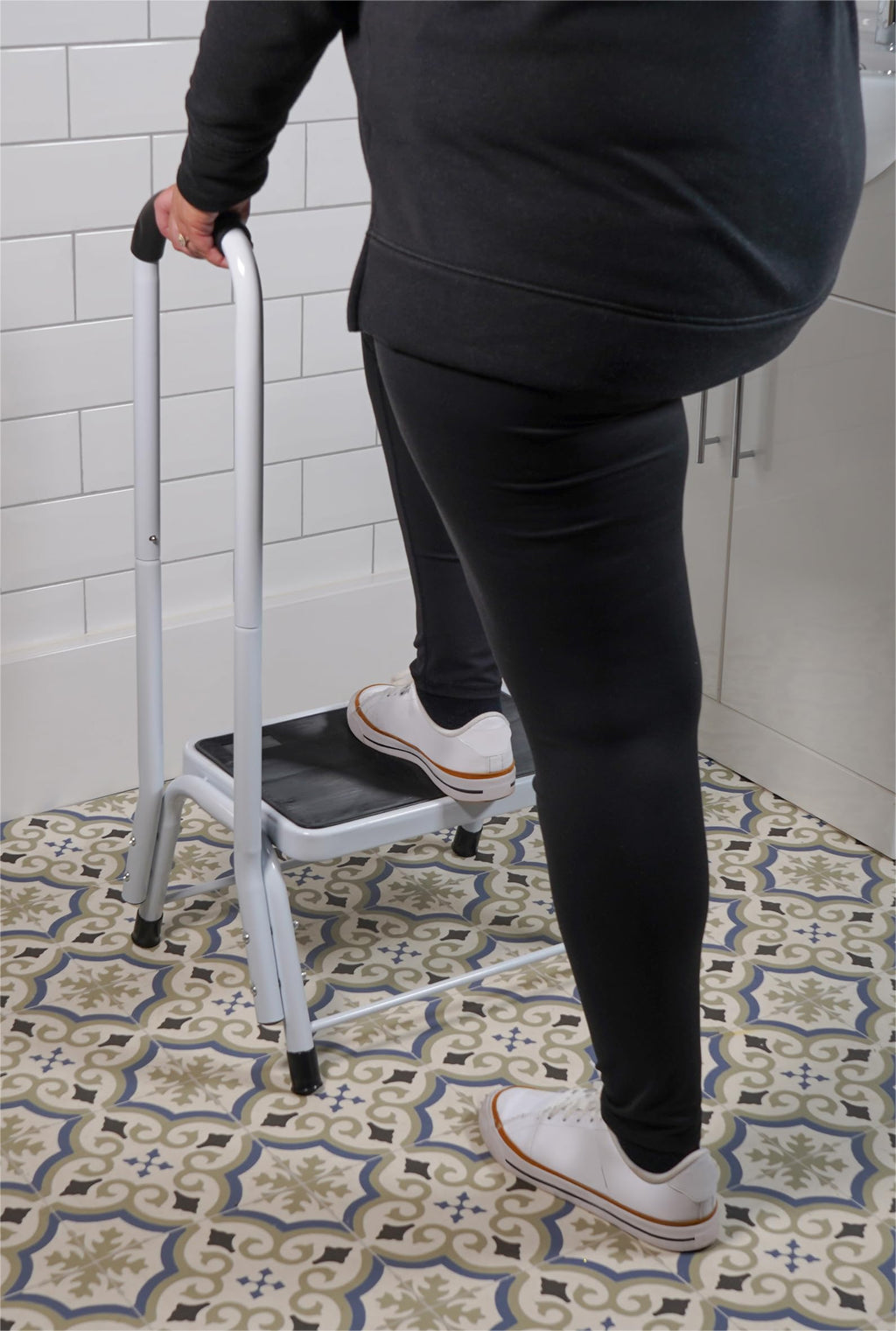 Aidapt Step Stool Platform Support - Soft Grip Handrail, Anti-Slip Surface, Rubber Feet Aid - Damaged Box