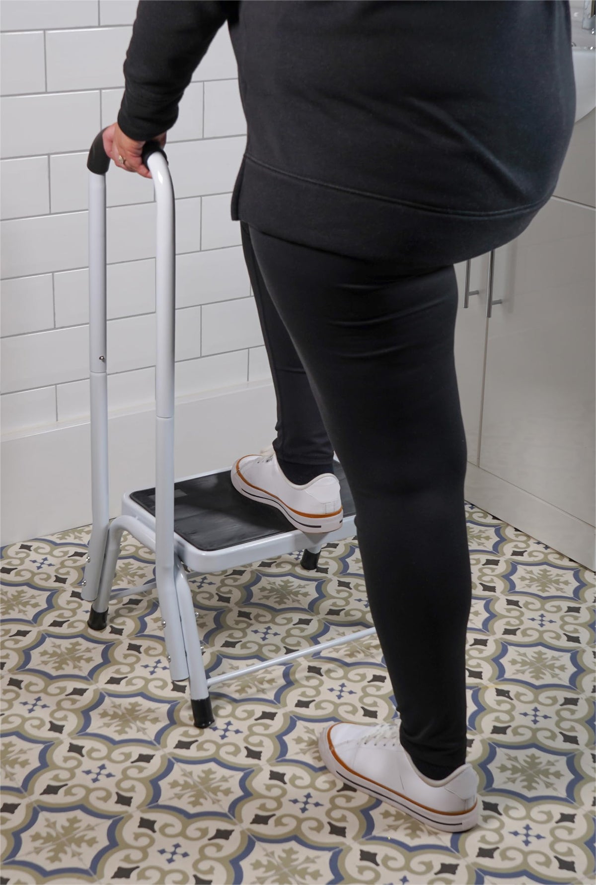 Aidapt Step Stool Platform Support - Soft Grip Handrail, Anti-Slip Surface, Rubber Feet Aid - Damaged Box
