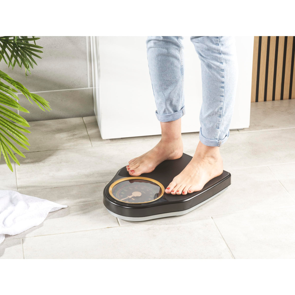 Salter Doctor Style Mechanical Bathroom Scale – 150 kg Capacity – Weighing Scales - Damaged Box