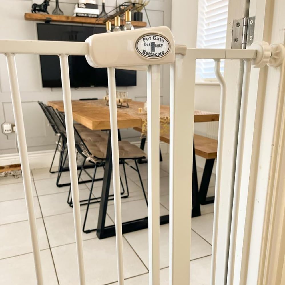 Bettacare Tall Pet Gate with Cat Flap - White - 75-84cm Wide - Pet Safety Barrier - Damaged Box
