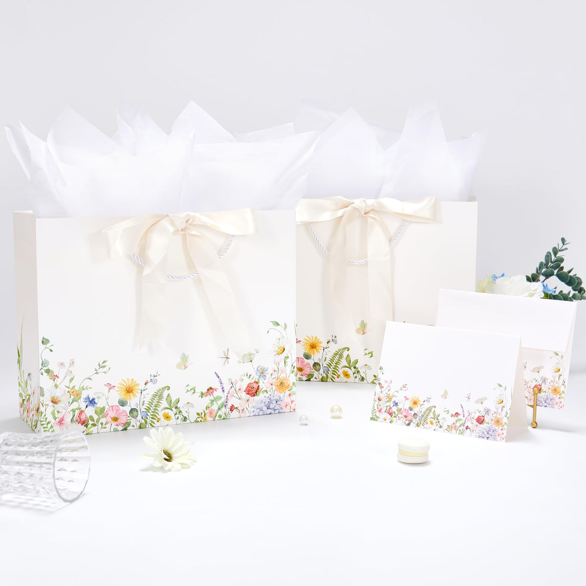 Crisky 2 Pack Wildflower Gift Bag Set with Tissue Paper & Cards - Floral Present Bags - New