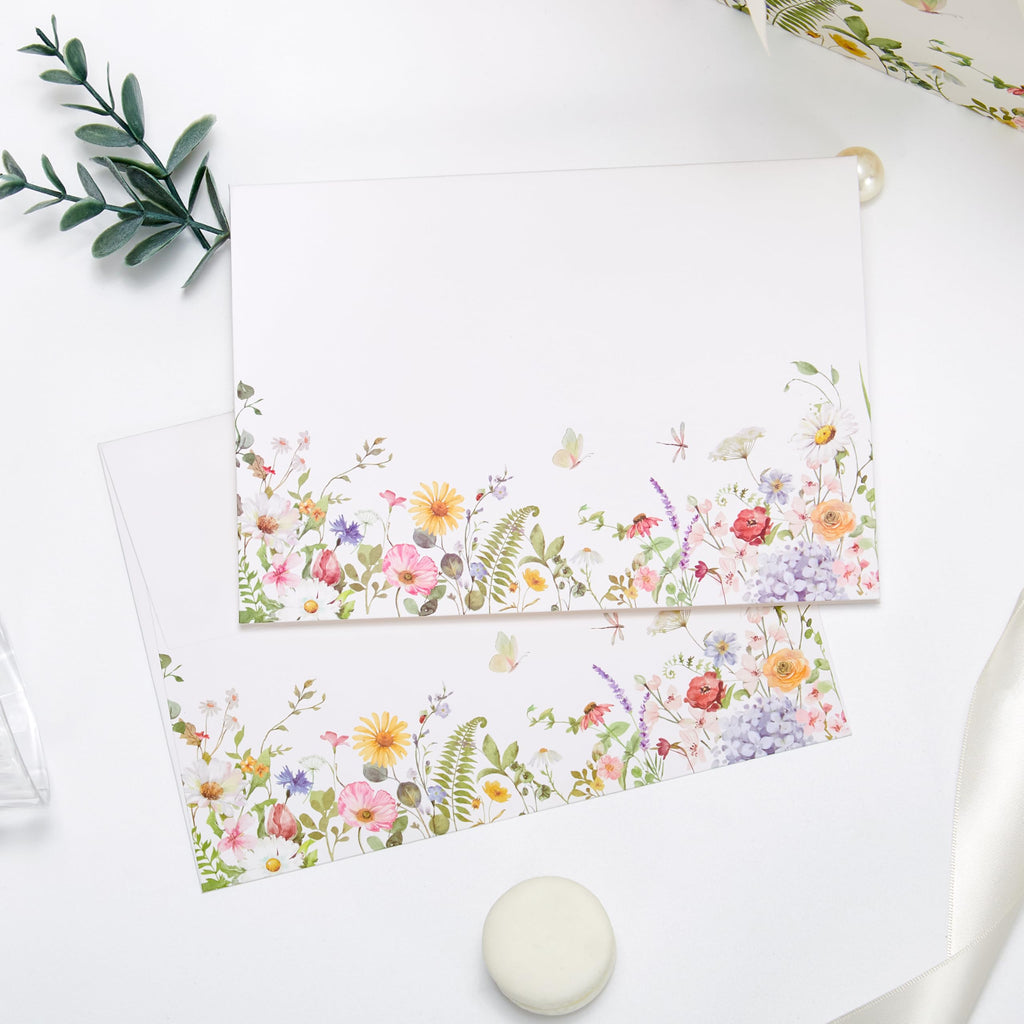 Crisky 2 Pack Wildflower Gift Bag Set with Tissue Paper & Cards - Floral Present Bags - New